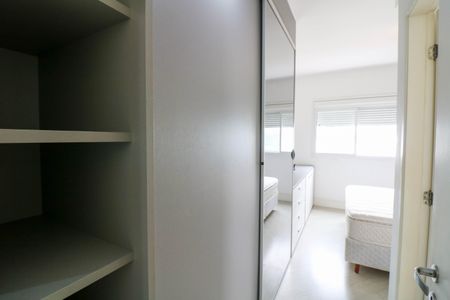 Apartamento à venda com 81m², 2 quartos e 2 vagasQuarto 2