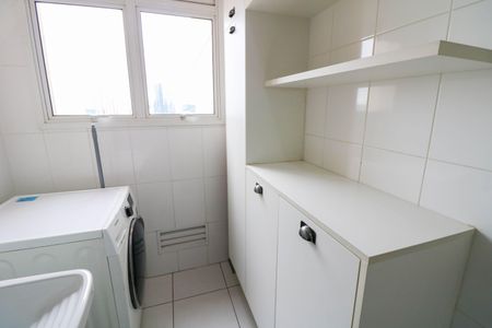 Apartamento à venda com 81m², 2 quartos e 2 vagasÁrea de Serviço