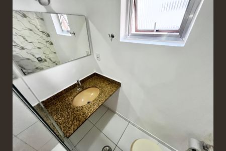 Apartamento à venda com 68m², 2 quartos e 1 vagaBanheiro Social