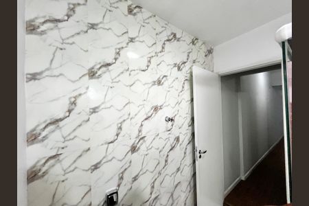 Apartamento à venda com 68m², 2 quartos e 1 vagaBanheiro Social