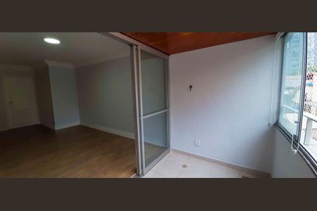 Sacada de apartamento à venda com 3 quartos, 85m² em Vila Yara, Osasco