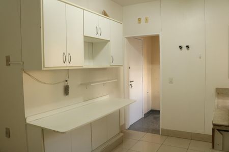 Apartamento à venda com 96m², 1 quarto e 2 vagasCozinha