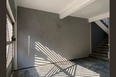 Casa à venda com 250m², 3 quartos e 2 vagas Casa à venda com 250m², 3 quartos e 2 vagasGaragem