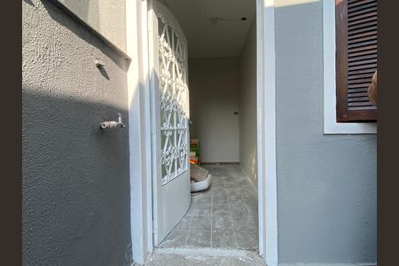 Casa à venda com 250m², 3 quartos e 2 vagas Casa à venda com 250m², 3 quartos e 2 vagasQuarto 2 (externa)
