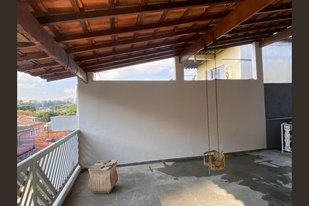 Casa à venda com 250m², 3 quartos e 2 vagas Casa à venda com 250m², 3 quartos e 2 vagasÁrea externa - Varanda 2