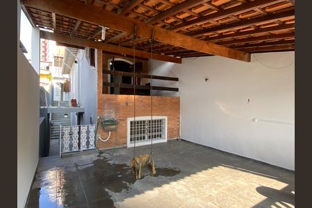Casa à venda com 250m², 3 quartos e 2 vagas Casa à venda com 250m², 3 quartos e 2 vagasÁrea externa - Varanda 2