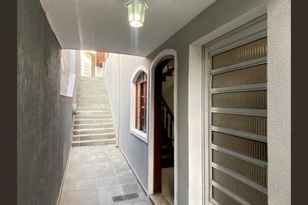 Casa à venda com 250m², 3 quartos e 2 vagas Casa à venda com 250m², 3 quartos e 2 vagasÁrea externa