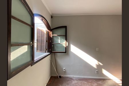 Casa à venda com 250m², 3 quartos e 2 vagas Casa à venda com 250m², 3 quartos e 2 vagasQuarto 1