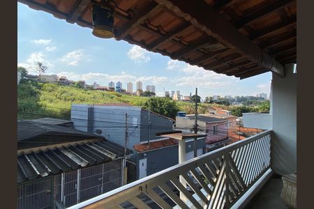 Casa à venda com 250m², 3 quartos e 2 vagas Casa à venda com 250m², 3 quartos e 2 vagasÁrea externa - Varanda 2