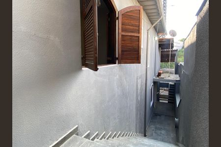 Casa à venda com 250m², 3 quartos e 2 vagas Casa à venda com 250m², 3 quartos e 2 vagasÁrea externaÁrea externa