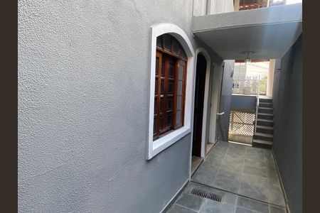 Casa à venda com 250m², 3 quartos e 2 vagas Casa à venda com 250m², 3 quartos e 2 vagasÁrea externa