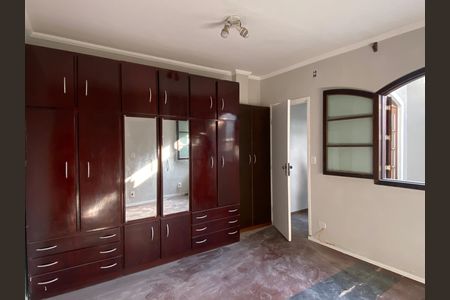 Casa à venda com 250m², 3 quartos e 2 vagas Casa à venda com 250m², 3 quartos e 2 vagasQuarto 1