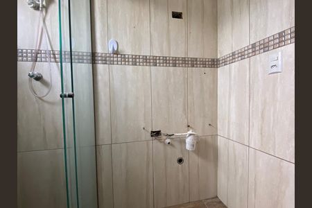 Casa à venda com 250m², 3 quartos e 2 vagas Casa à venda com 250m², 3 quartos e 2 vagasBanheiro 2