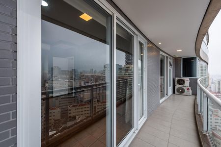 Apartamento para alugar com 73m², 1 quarto e 1 vagaVaranda