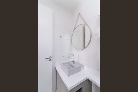 Banheiro social de apartamento para alugar com 1 quarto, 32m² em Vila Penteado, São Paulo