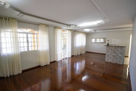 Casa para alugar com 144m², 3 quartos e 1 vagaSala