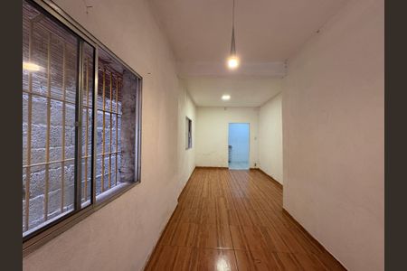 Sala de casa para alugar com 3 quartos, 100m² em Vila Serralheiro, São Paulo