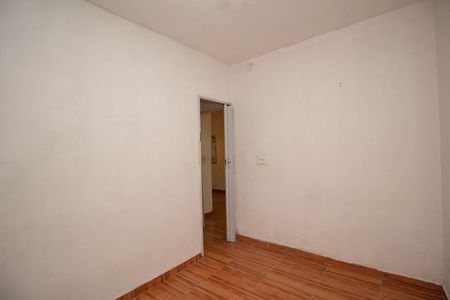 Suíte de casa para alugar com 3 quartos, 100m² em Vila Serralheiro, São Paulo