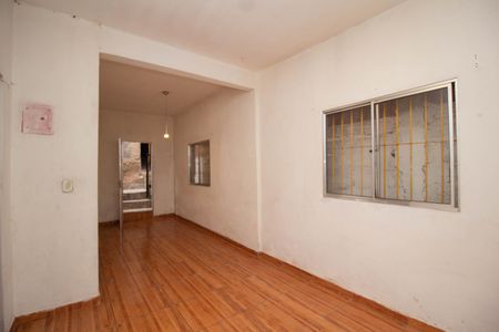 Sala de casa para alugar com 3 quartos, 100m² em Vila Serralheiro, São Paulo