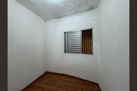 Quarto 2 de casa para alugar com 3 quartos, 100m² em Vila Serralheiro, São Paulo