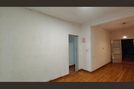Casa para alugar com 3 quartos, 100m² em Vila Serralheiro, São Paulo