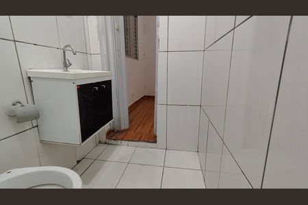 Casa para alugar com 3 quartos, 100m² em Vila Serralheiro, São Paulo