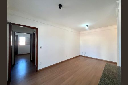 Sala de apartamento para alugar com 2 quartos, 70m² em Jardim Flamboyant, Campinas