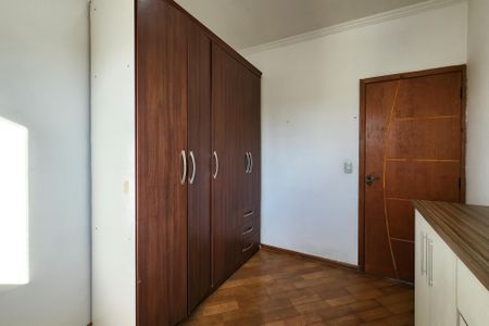 Casa de condomínio à venda com 170m², 3 quartos e 4 vagasQuarto 2
