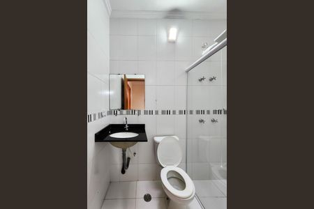 Casa de condomínio à venda com 170m², 3 quartos e 4 vagasBanheiro Social