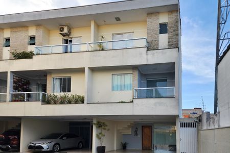 Casa de condomínio à venda com 170m², 3 quartos e 4 vagasFachada da Casa