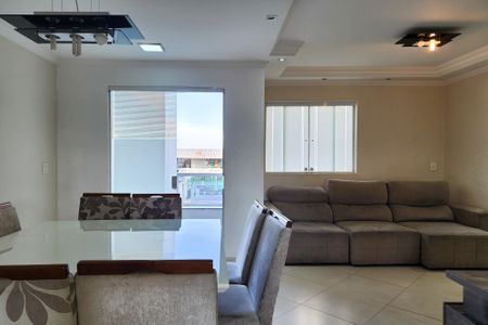 Casa de condomínio à venda com 170m², 3 quartos e 4 vagasSala