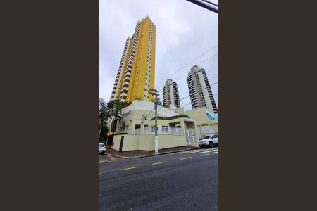 Apartamento para alugar com 56m², 2 quartos e 2 vagasFachada