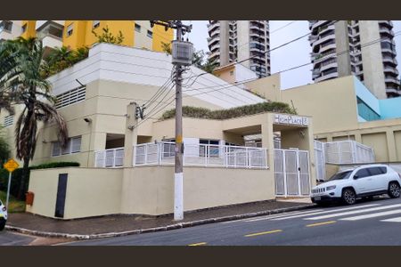 Apartamento para alugar com 56m², 2 quartos e 2 vagasFachada