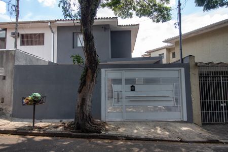 Casa para alugar com 450m², 3 quartos e 3 vagasFachada