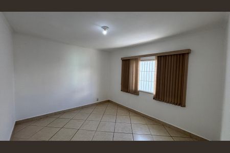 Casa para alugar com 150m², 3 quartos e 3 vagasQuarto 2