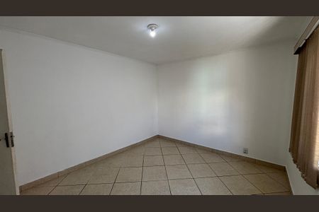 Casa para alugar com 150m², 3 quartos e 3 vagasQuarto 2
