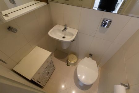 Lavabo de apartamento para alugar com 2 quartos, 70m² em Tatuapé, São Paulo