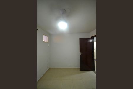 Casa para alugar com 300m², 2 quartos e 2 vagasQuarto 