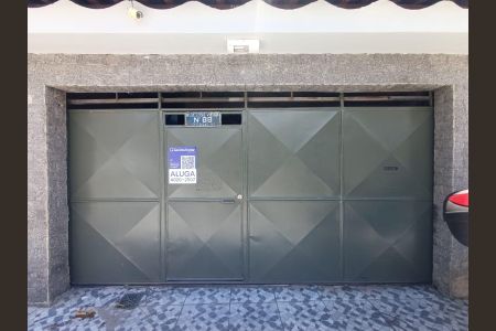 Casa para alugar com 300m², 2 quartos e 2 vagasPlaca