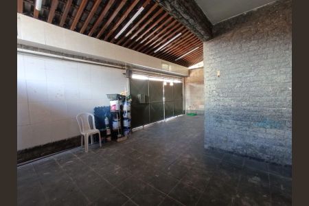 Casa para alugar com 300m², 2 quartos e 2 vagasVaranda