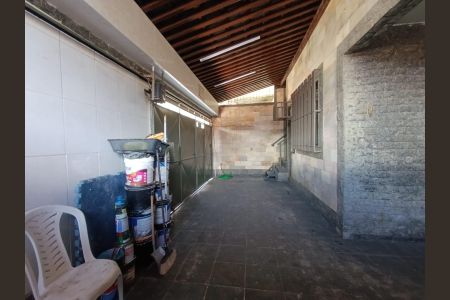 Casa para alugar com 300m², 2 quartos e 2 vagasVaranda