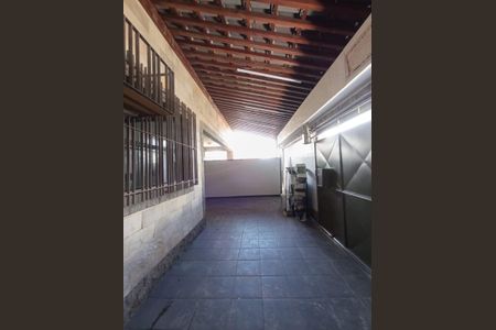Casa para alugar com 300m², 2 quartos e 2 vagasVaranda
