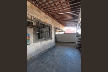 Casa para alugar com 300m², 2 quartos e 2 vagasVaranda
