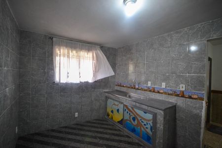 Casa para alugar com 300m², 2 quartos e 2 vagasCozinha