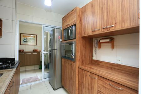 Apartamento para alugar com 96m², 3 quartos e 2 vagas Apartamento para alugar com 96m², 3 quartos e 2 vagasCozinha