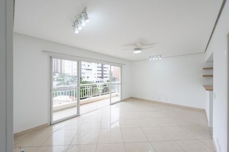 Apartamento à venda com 128m², 3 quartos e 2 vagasSala