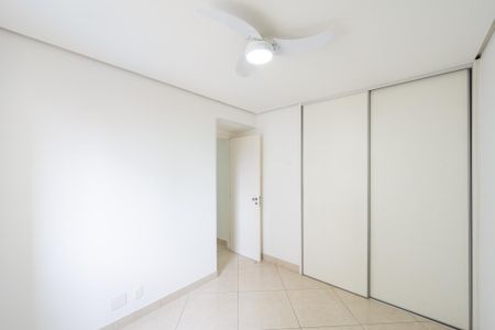 Apartamento à venda com 128m², 3 quartos e 2 vagasSuíte 2