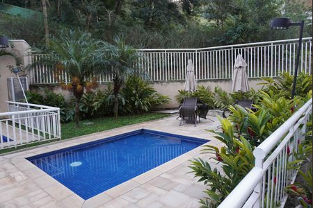 Apartamento à venda com 96m², 3 quartos e 2 vagas Apartamento à venda com 96m², 3 quartos e 2 vagasÁrea comum - Piscina