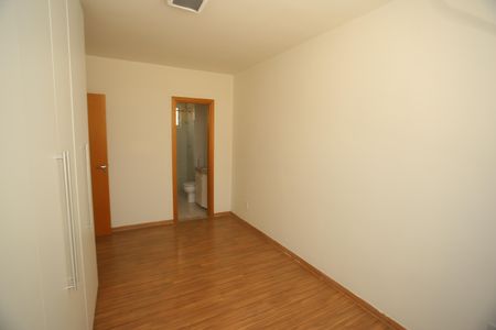 Apartamento para alugar com 175m², 3 quartos e 2 vagasSuíte