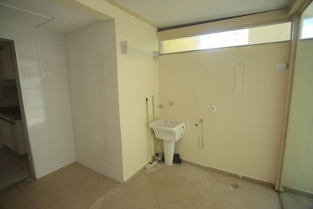 Apartamento para alugar com 175m², 3 quartos e 2 vagasÁrea de serviço